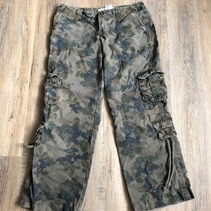 Old Navy Cargo Pants (short)